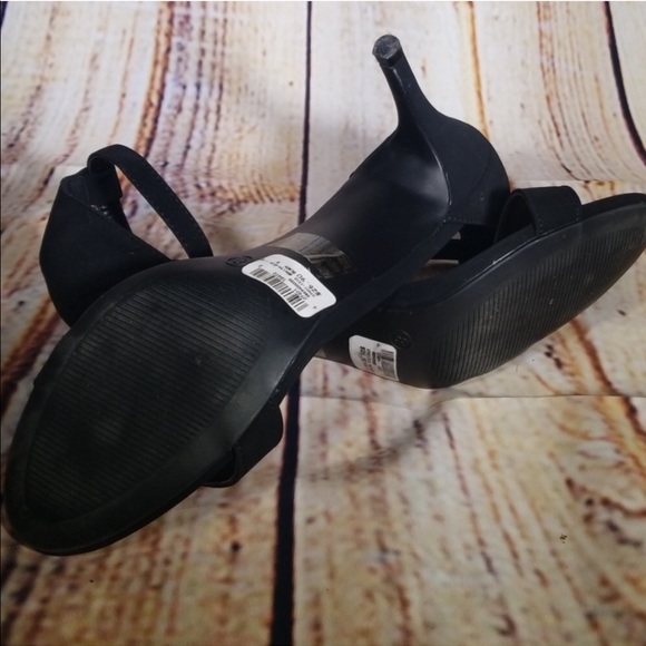 Black Strap 3” Heel/ Sandal - Picture 4 of 4